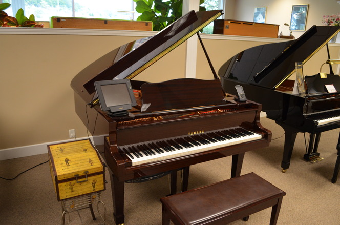 2004 Yamaha MKIV Disklavier grand, polished mahogany - Grand Pianos